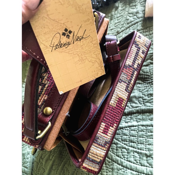 Patricia Nash Tapestry & Leather Crossbody Bag – Boho Box Satchel. NWT - Picture 5 of 6